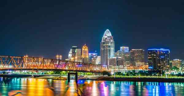 人物动画特效剪映_人物动画特效