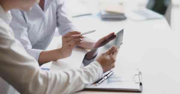 如何制作黑白人动画_如何制作黑白电视的画面