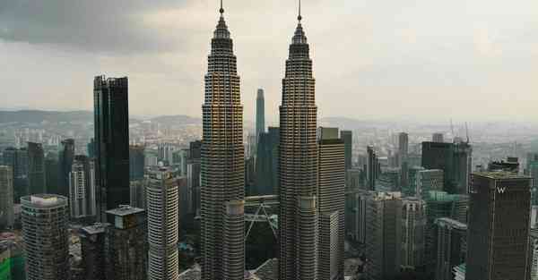 手机app制作的动画_手机app制作广告图